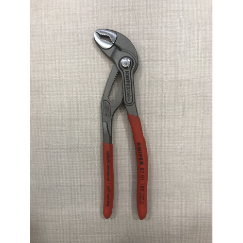Фото Клещи переставные с фиксатором 42мм (1 1/2") под ключ 36мм 1-к ручки KNIPEX COBRA
